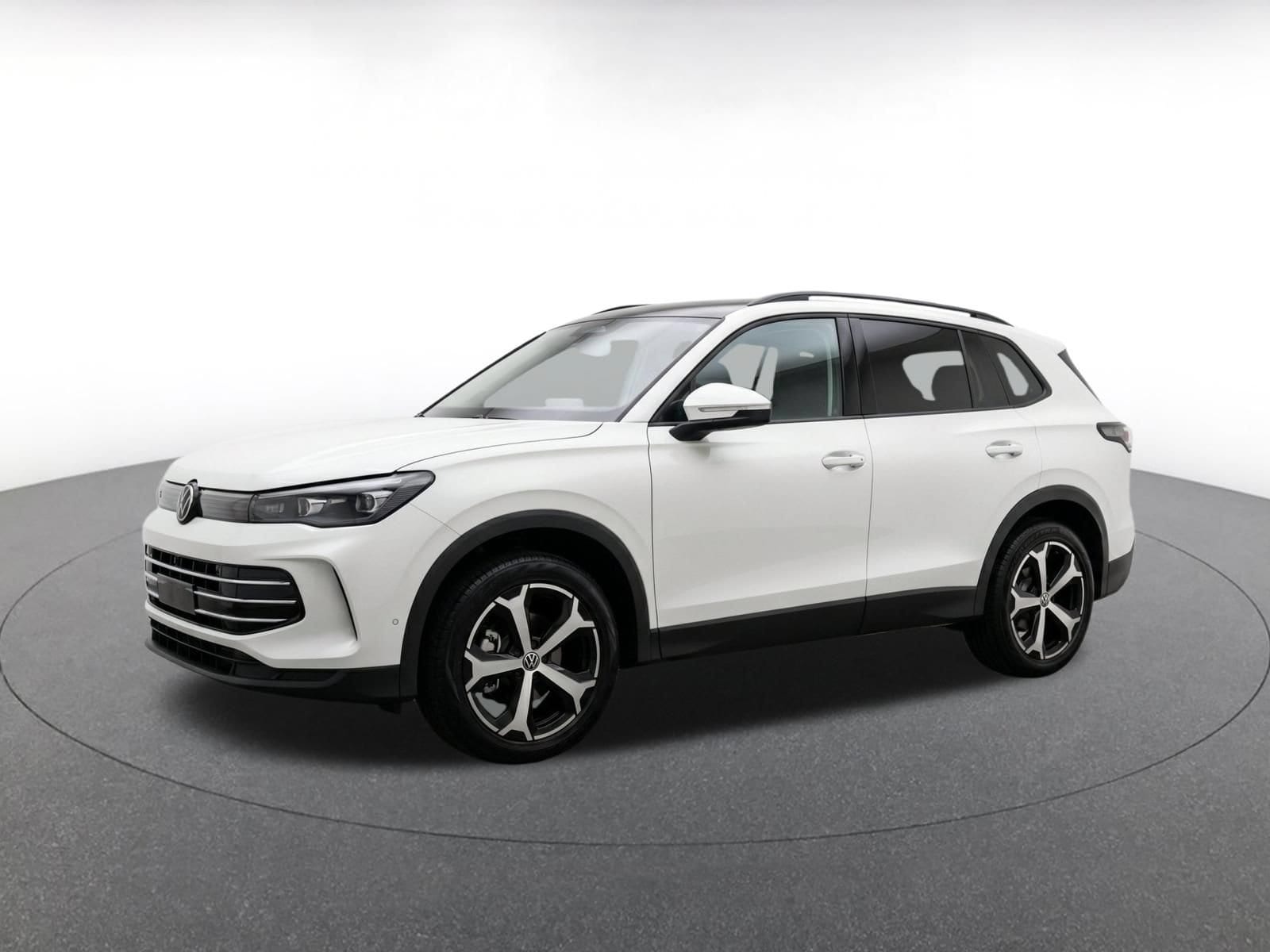 Thumbnail: 2026 Volkswagen Tiguan - 3