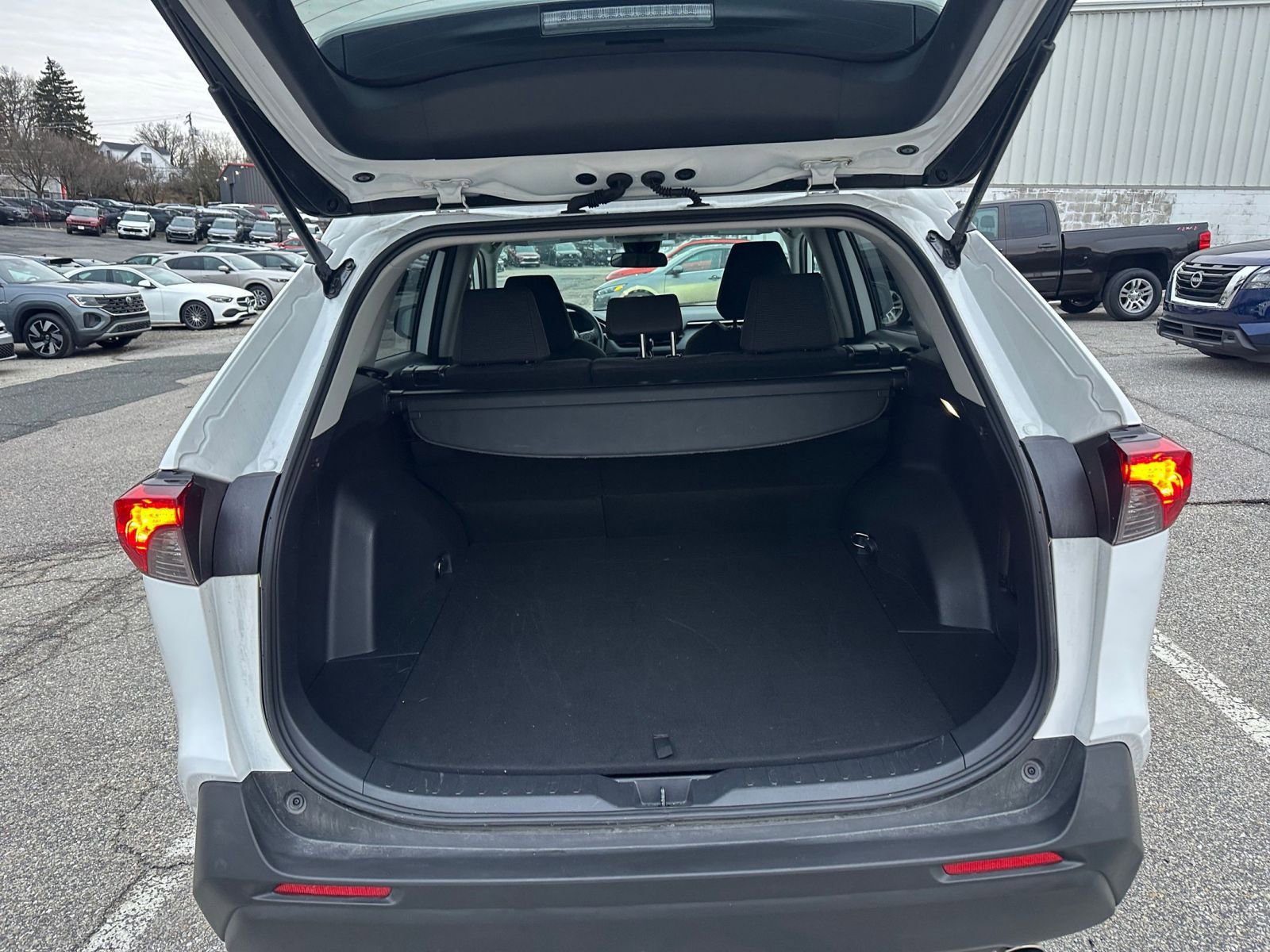 Thumbnail: 2025 Toyota RAV4 - 30