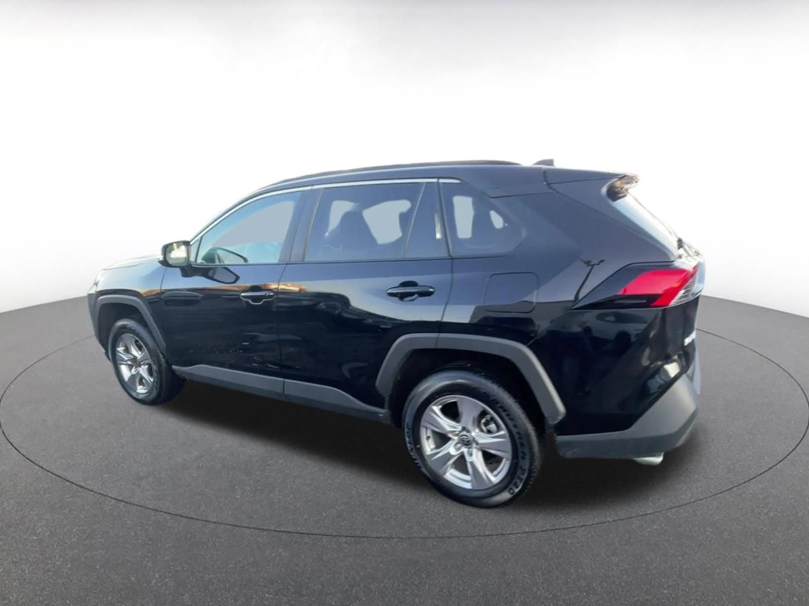 Thumbnail: 2025 Toyota RAV4 - 10