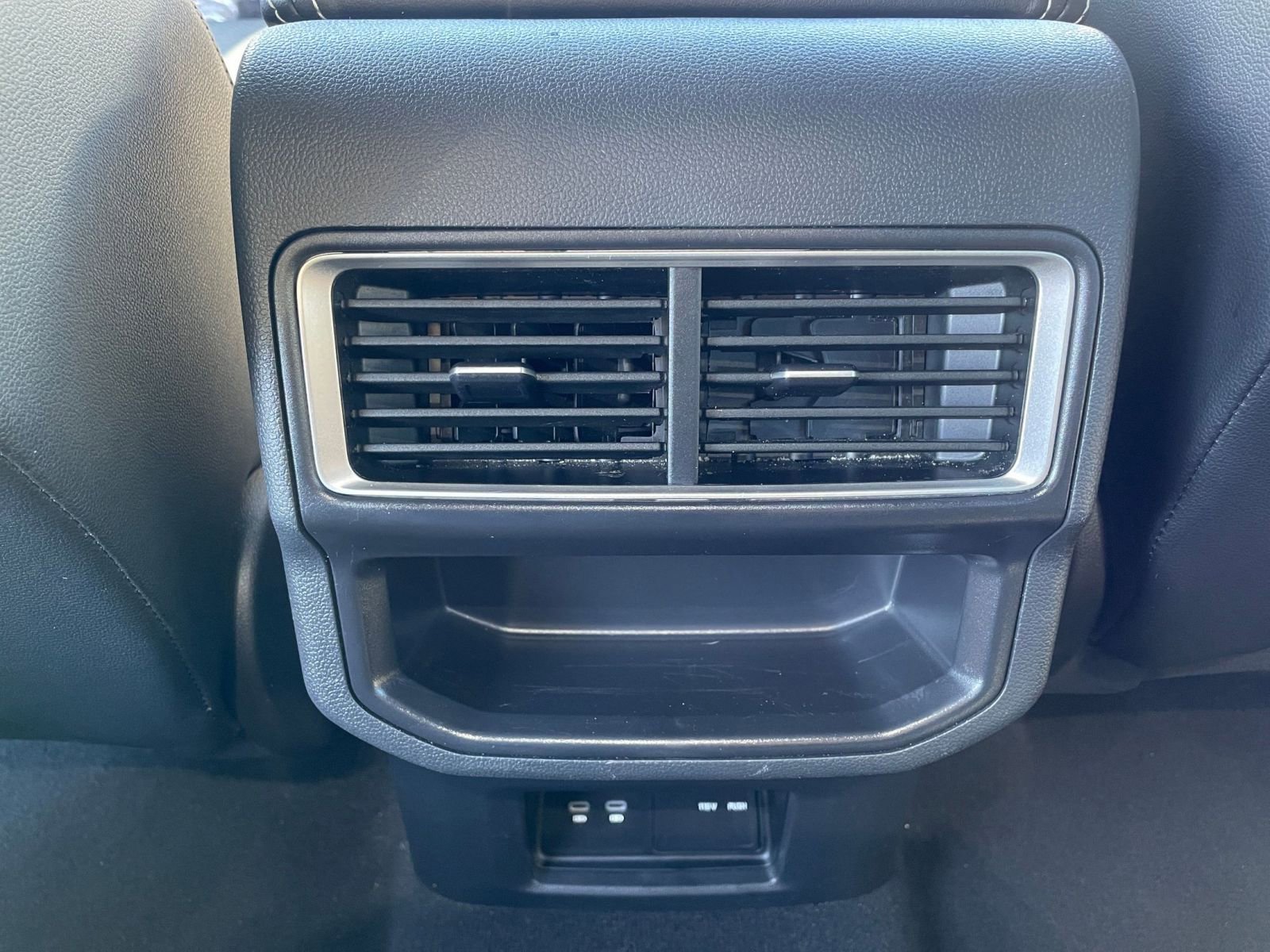 Thumbnail: 2025 Volkswagen Atlas - 24