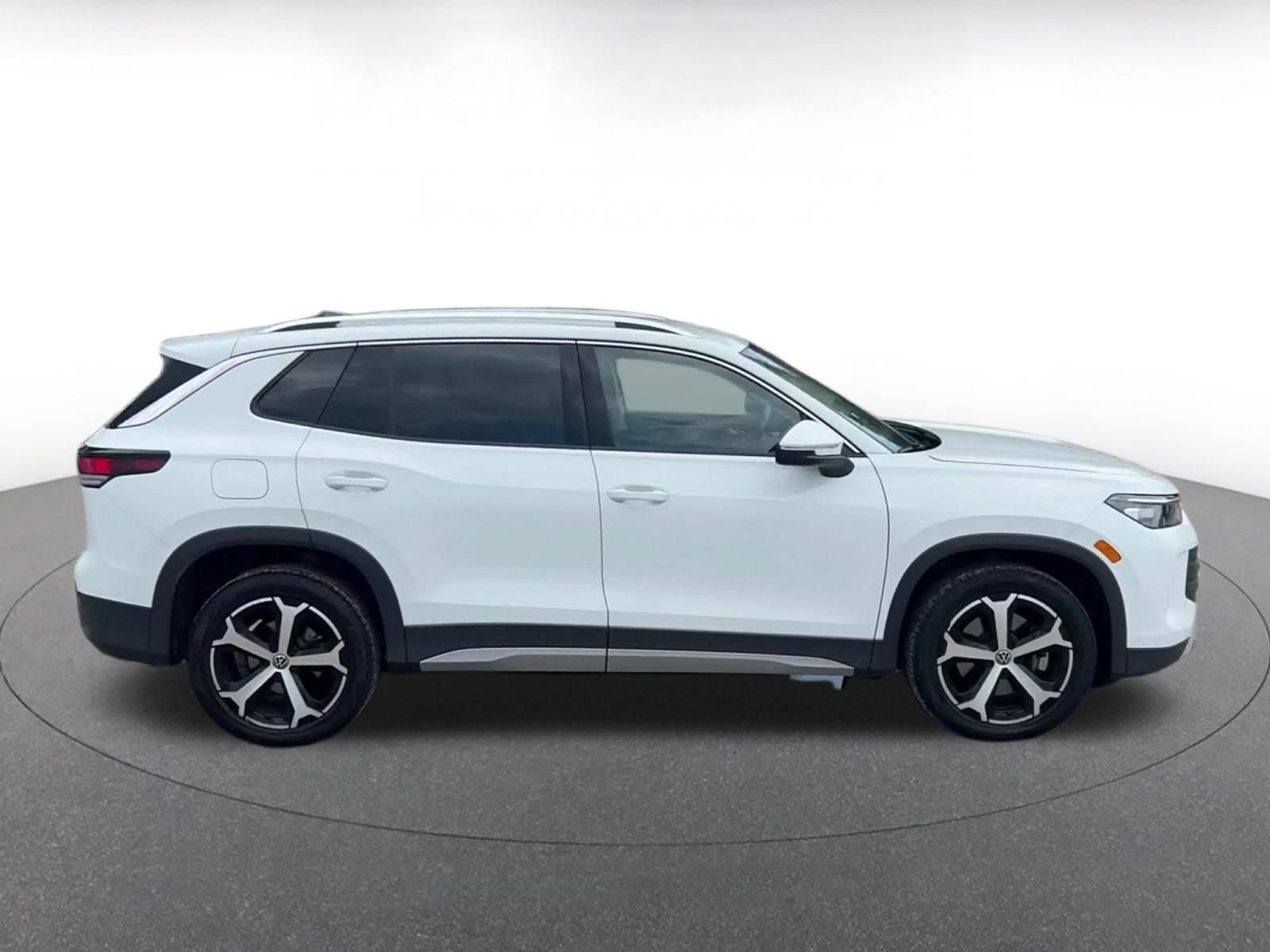 Thumbnail: 2026 Volkswagen Tiguan - 13
