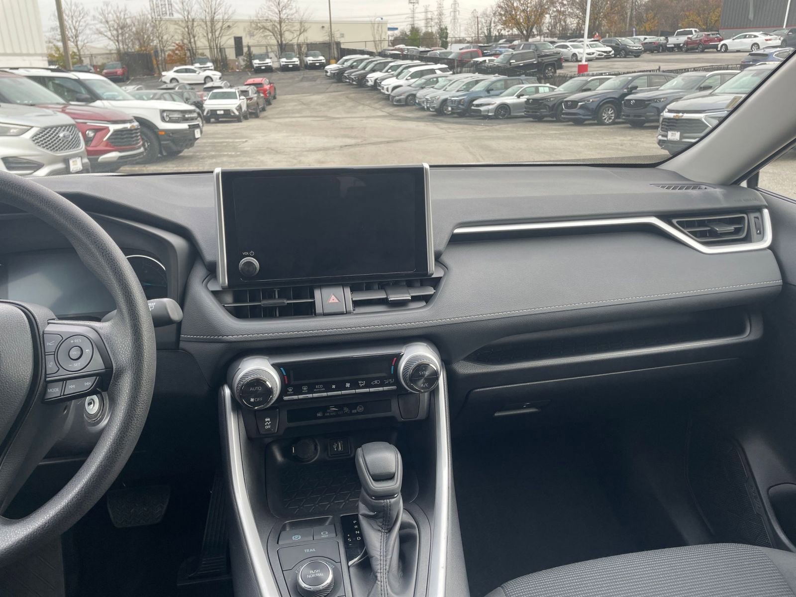 Thumbnail: 2025 Toyota RAV4 - 34