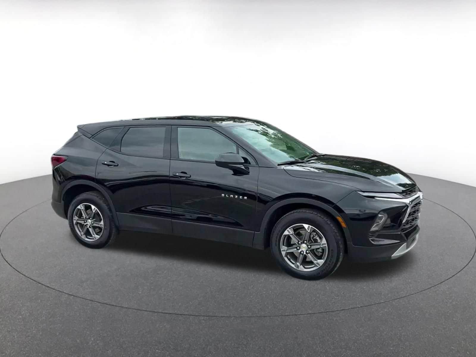 Thumbnail: 2026 Chevrolet Blazer - 2