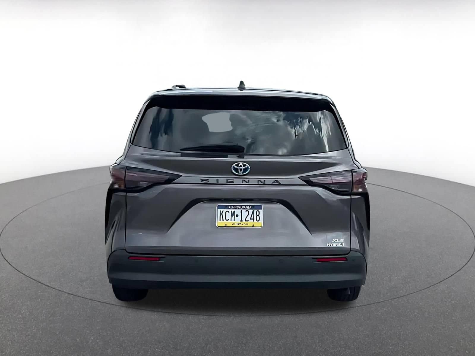 Thumbnail: 2023 Toyota Sienna - 10