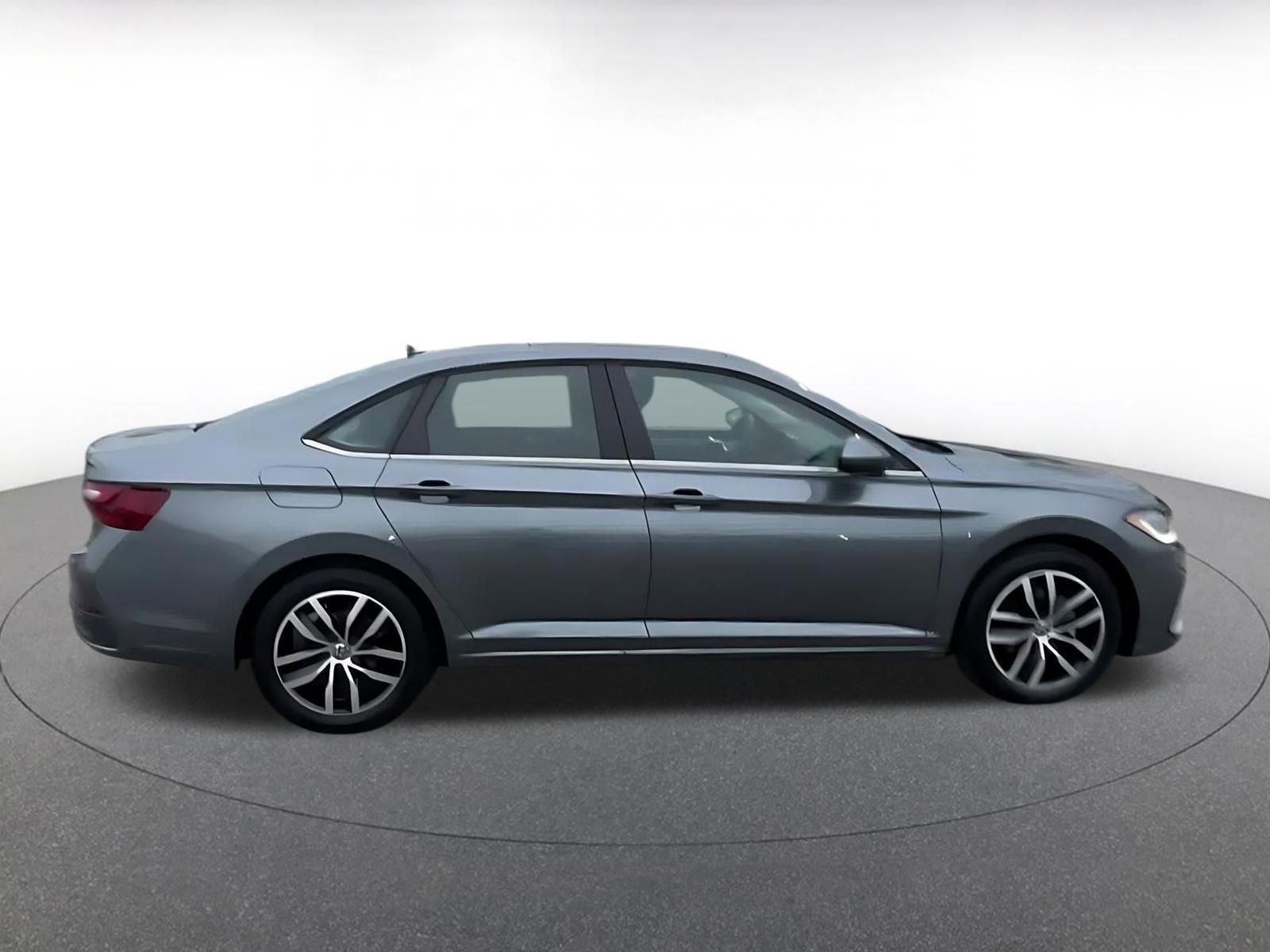 Thumbnail: 2025 Volkswagen Jetta - 15