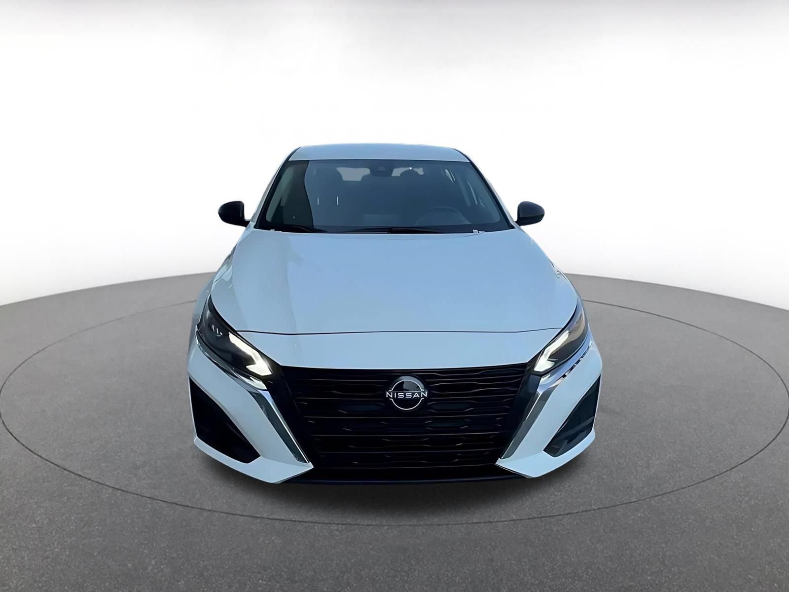 Thumbnail: 2025 Nissan Altima - 4