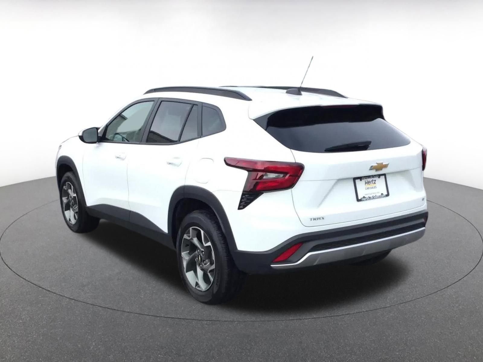 Thumbnail: 2025 Chevrolet Trax - 10