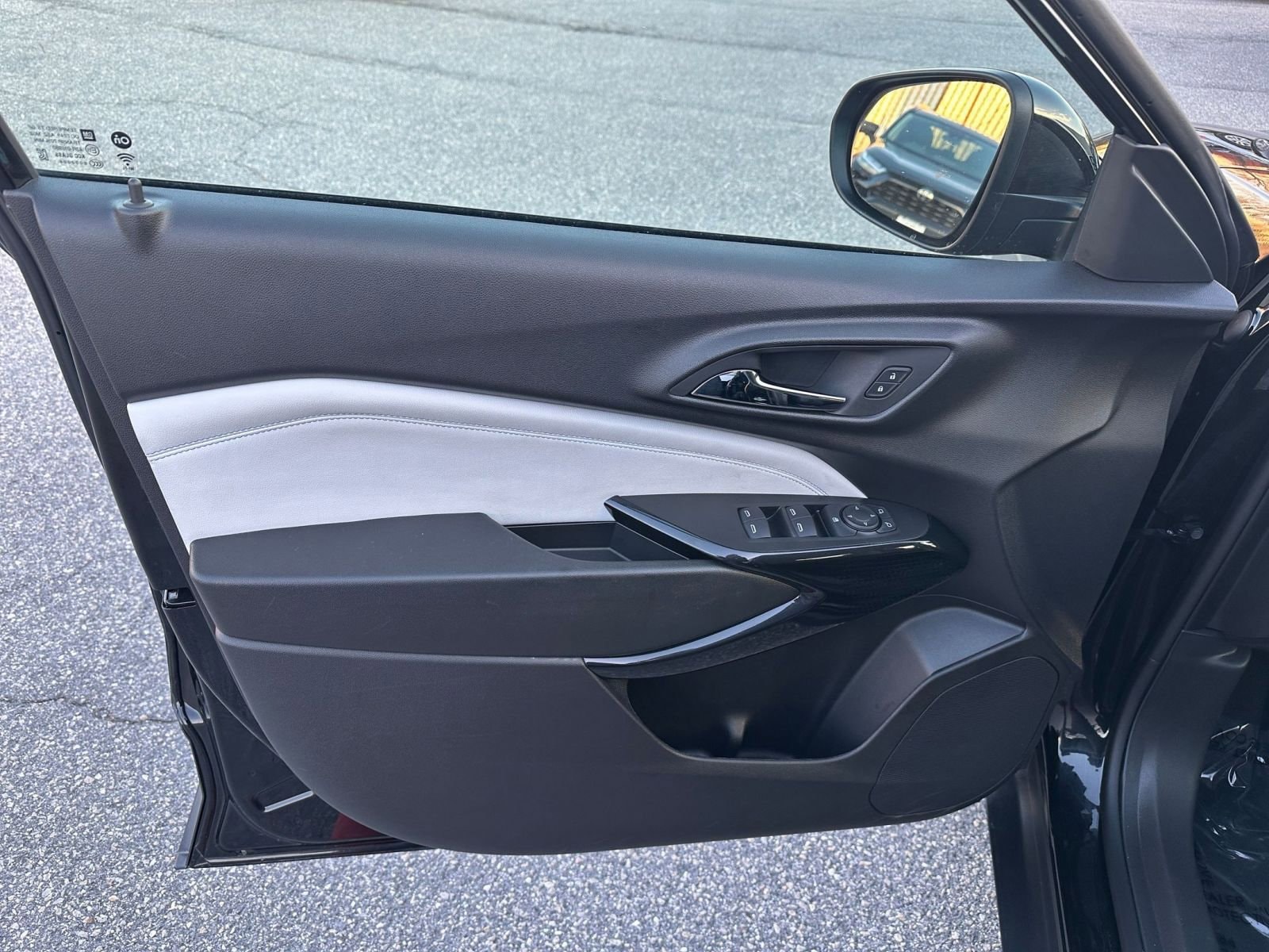 Thumbnail: 2025 Chevrolet Trax - 20