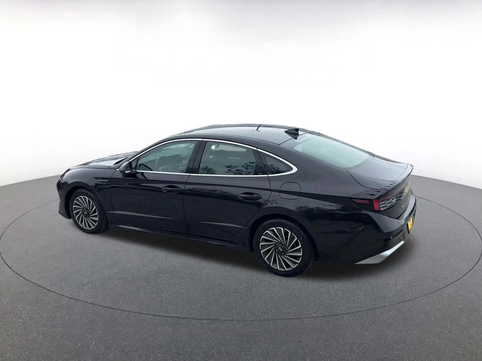 Thumbnail: 2025 Hyundai Sonata - 10