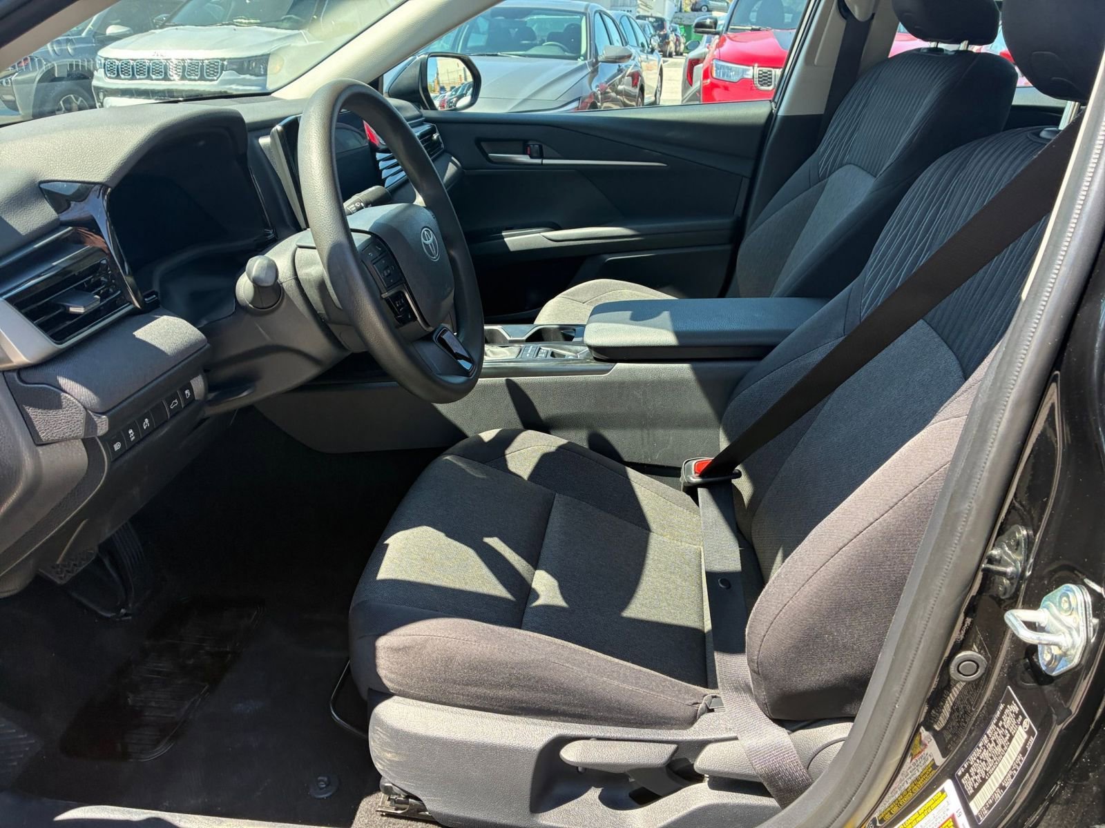 Thumbnail: 2025 Toyota Camry - 22