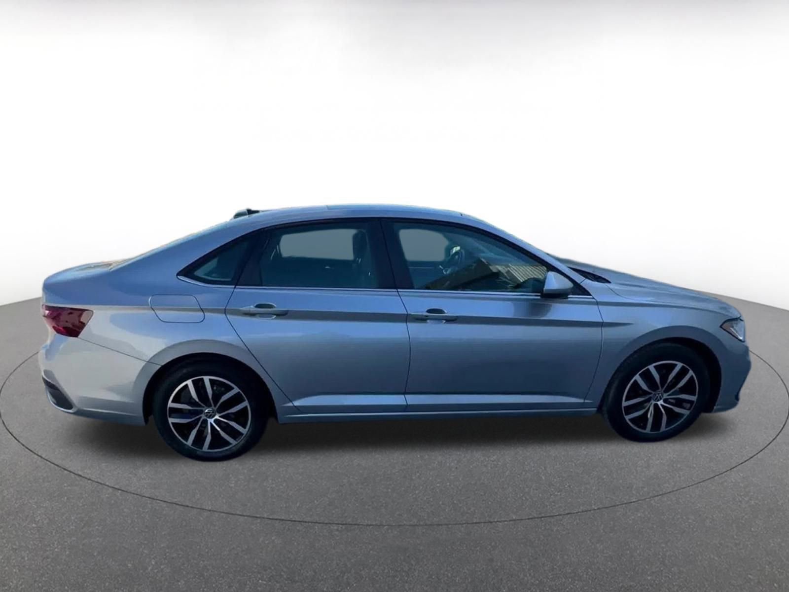 Thumbnail: 2025 Volkswagen Jetta - 16