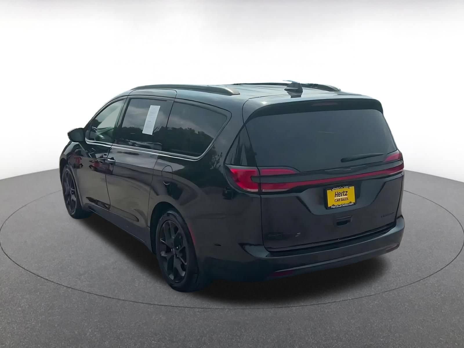 Thumbnail: 2025 Chrysler Pacifica - 11