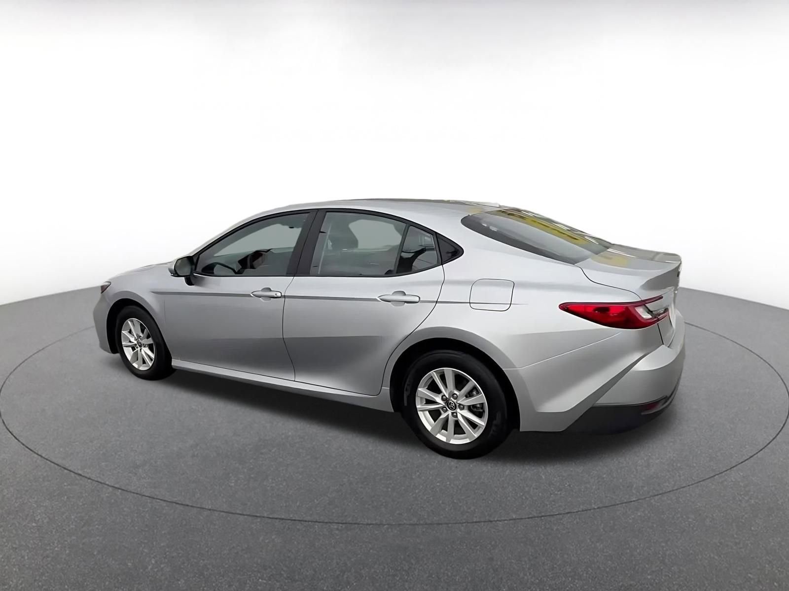 Thumbnail: 2025 Toyota Camry - 10