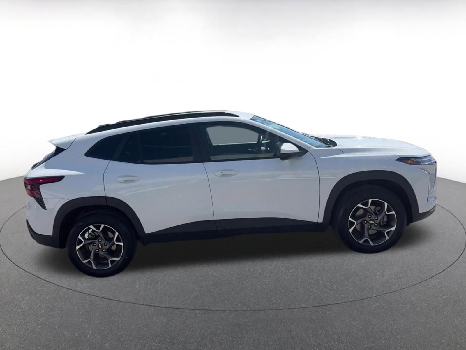 Thumbnail: 2025 Chevrolet Trax - 16