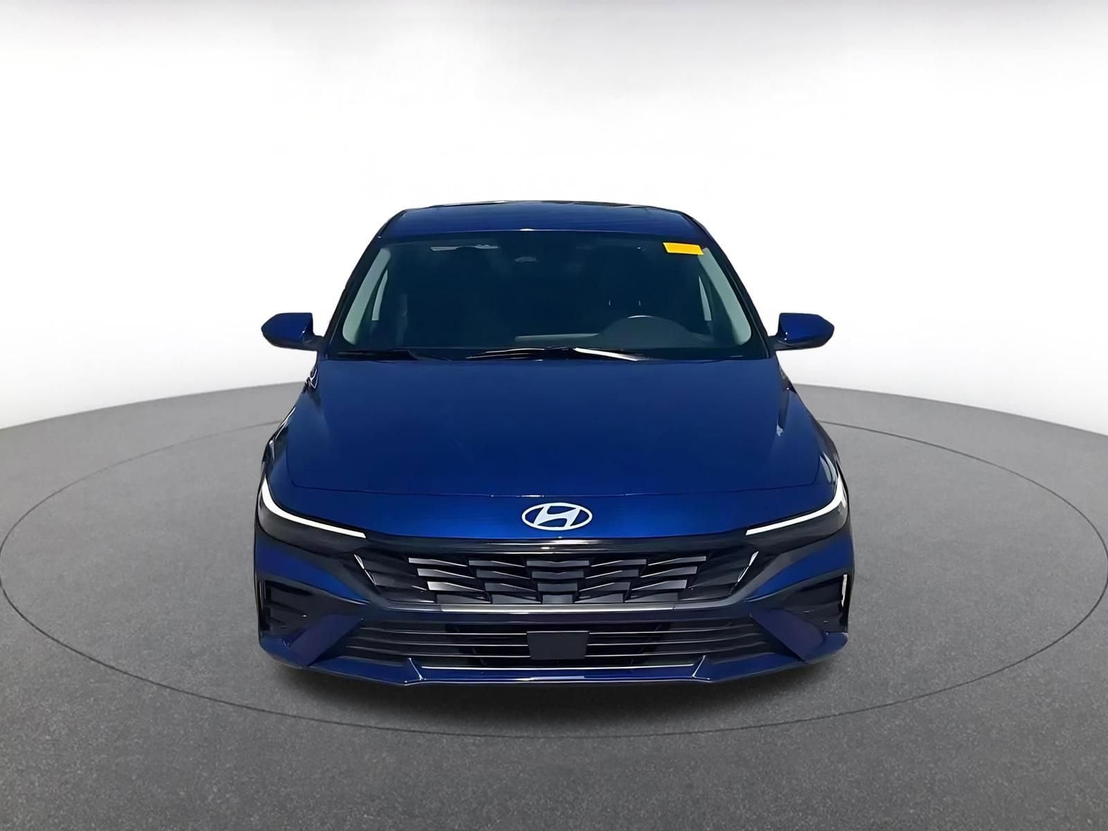 Thumbnail: 2025 Hyundai Elantra - 4