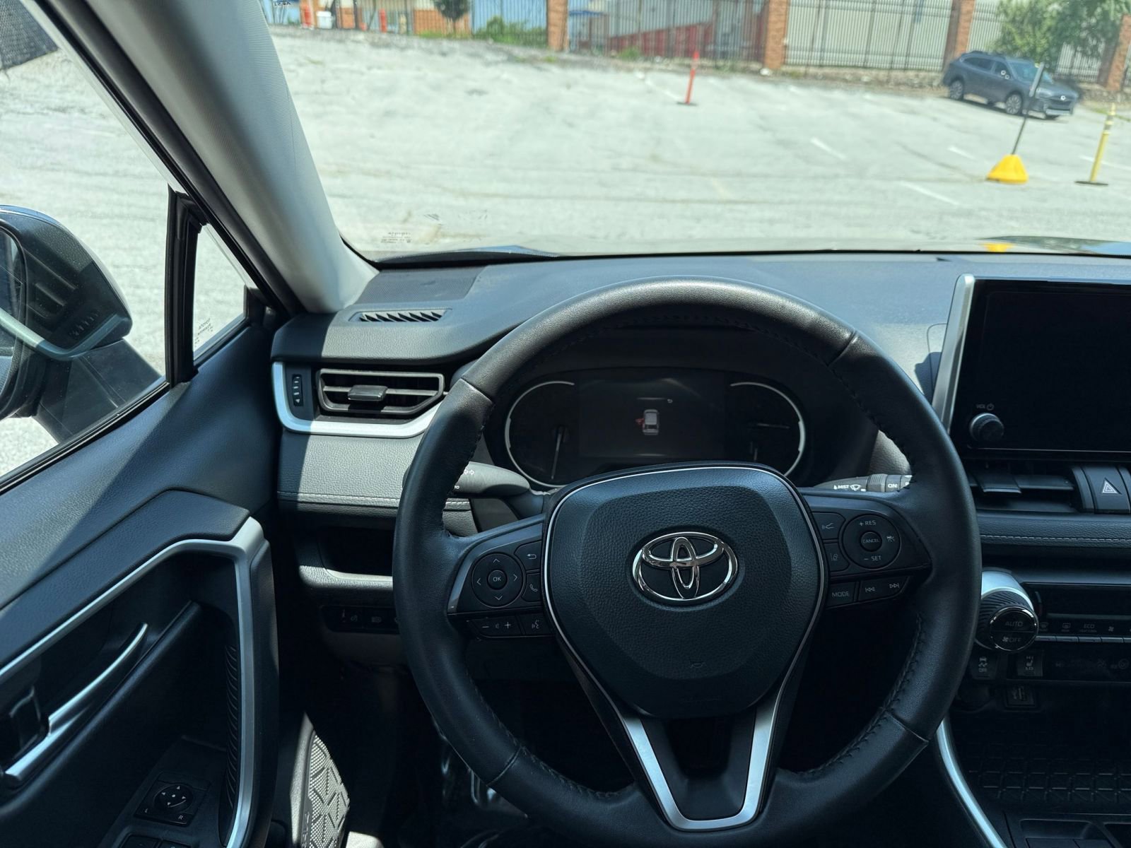 Thumbnail: 2024 Toyota RAV4 - 34