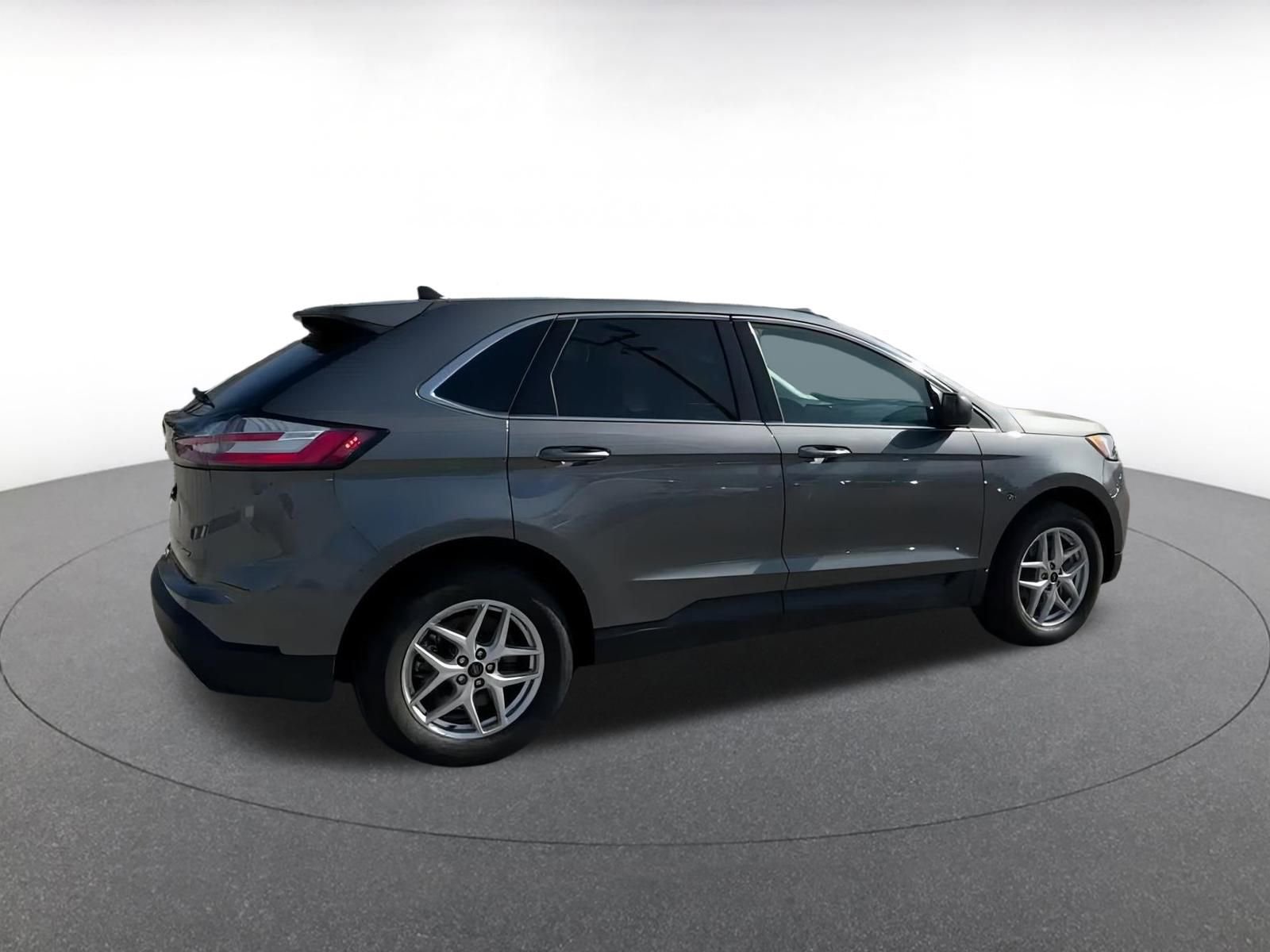 Thumbnail: 2024 Ford Edge - 15