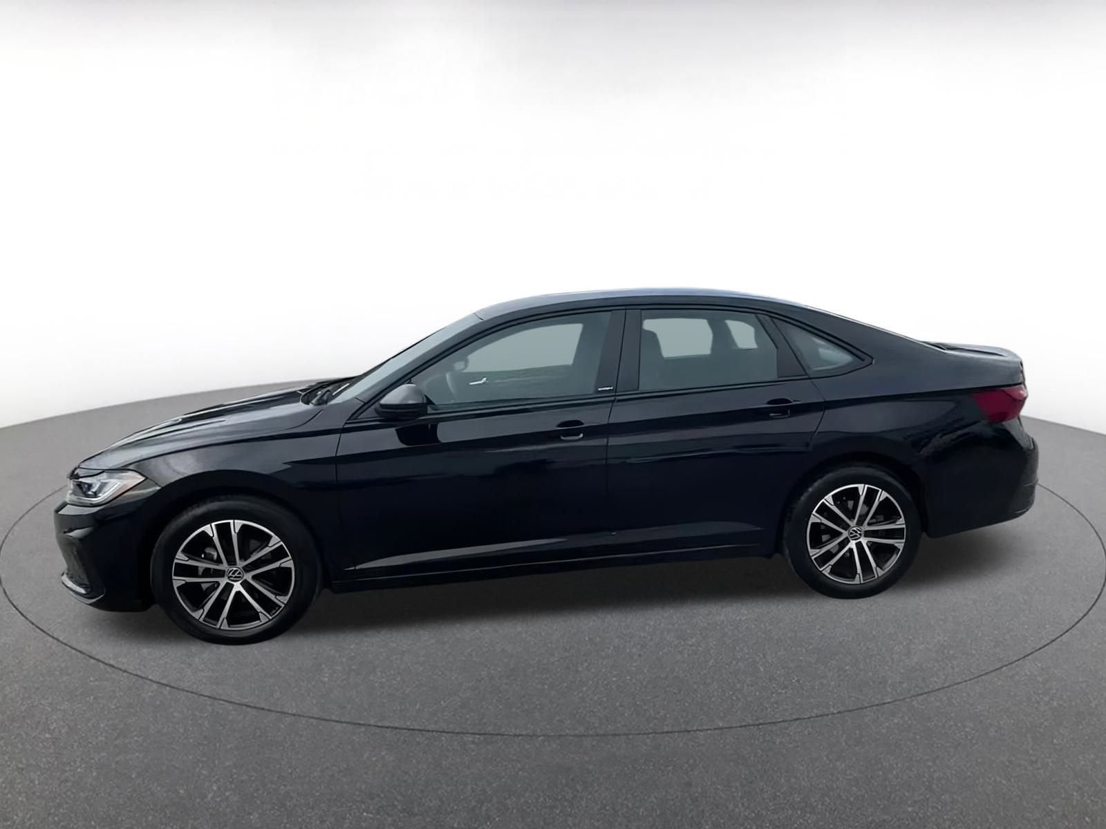 Thumbnail: 2025 Volkswagen Jetta - 9
