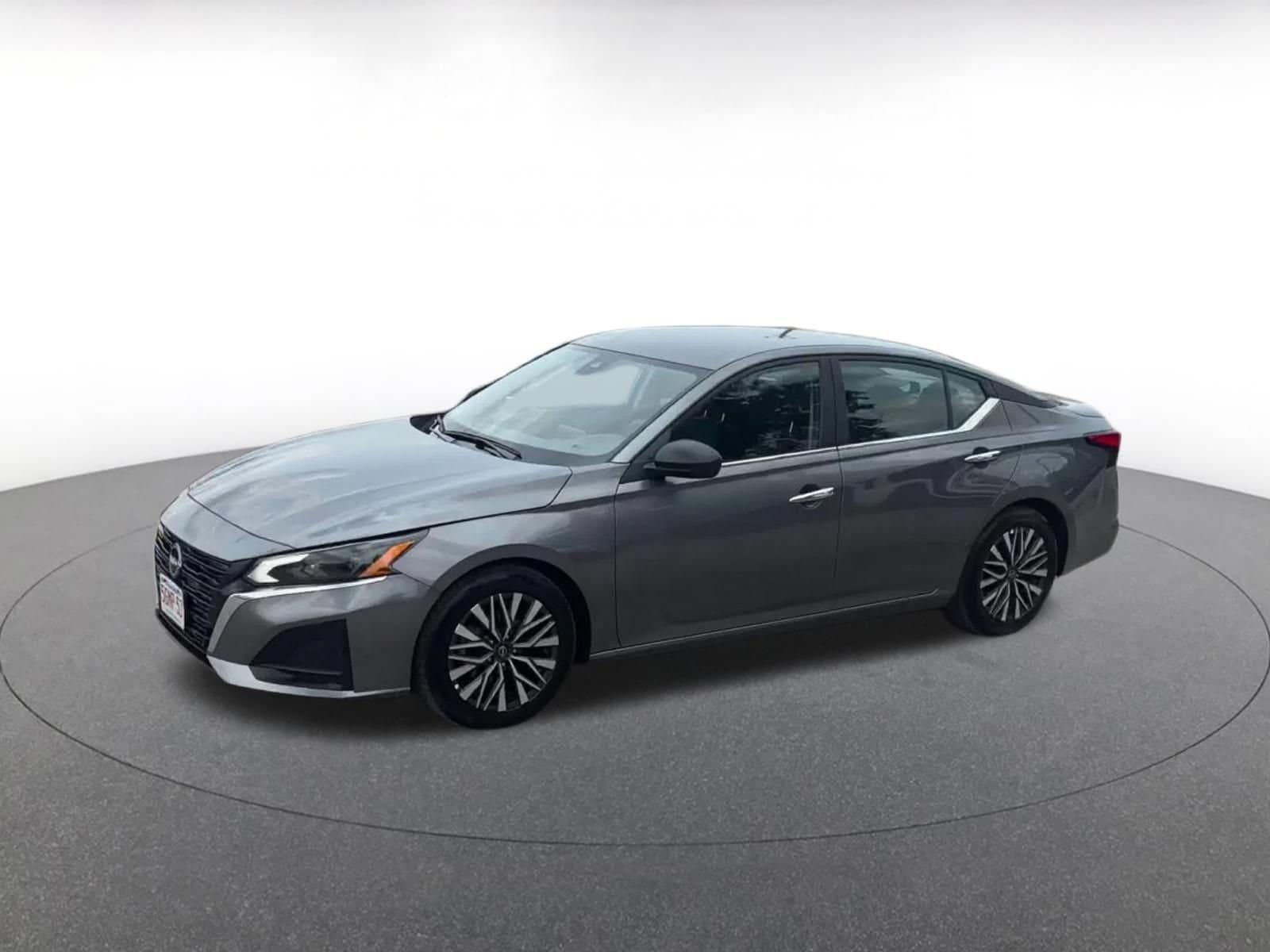Thumbnail: 2025 Nissan Altima - 8