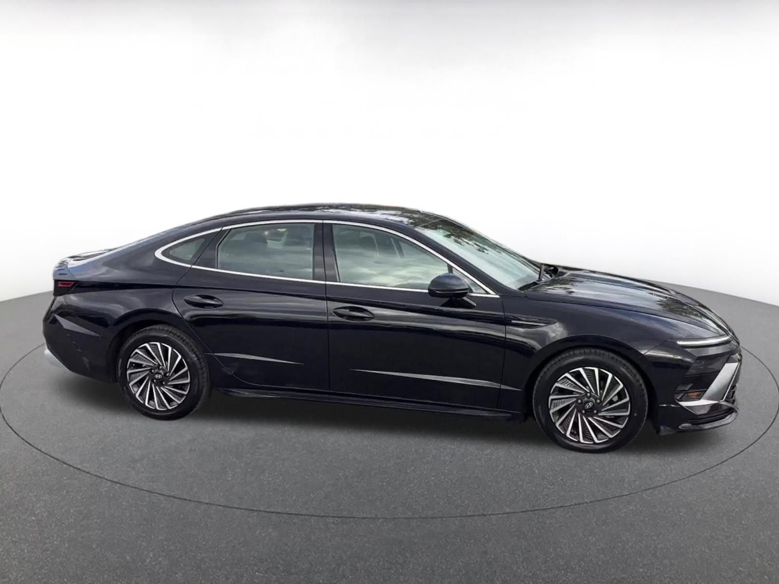 Thumbnail: 2025 Hyundai Sonata - 16