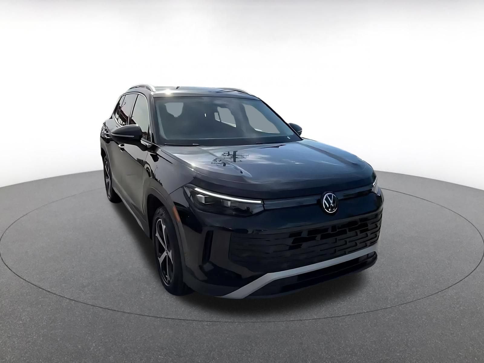 Thumbnail: 2026 Volkswagen Tiguan - 3
