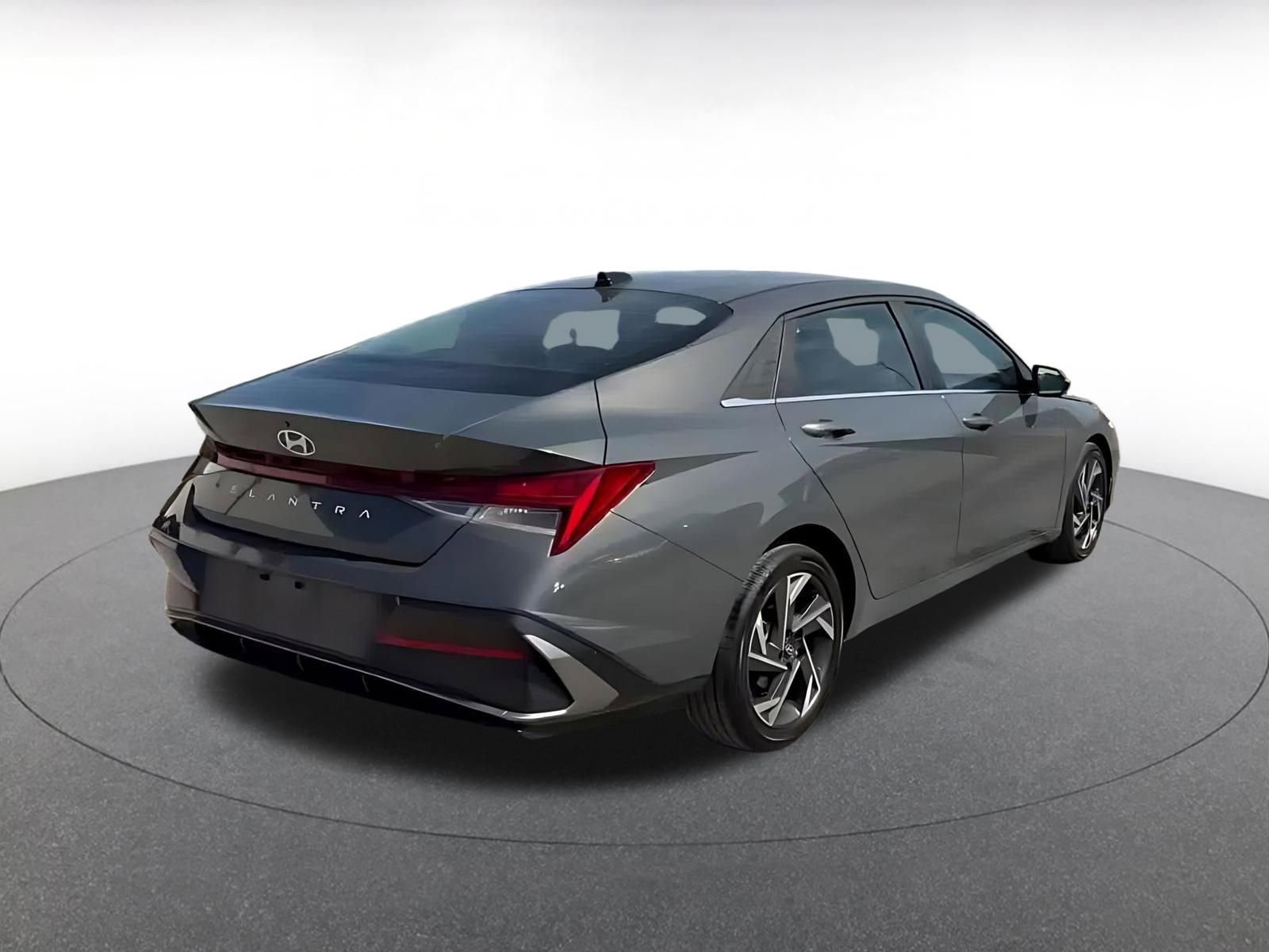 Thumbnail: 2025 Hyundai Elantra - 15