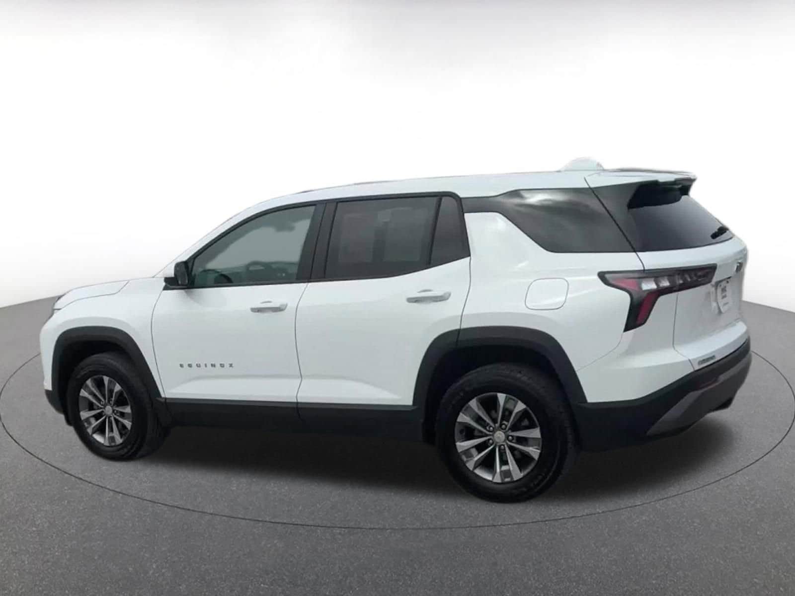 Thumbnail: 2025 Chevrolet Equinox - 10