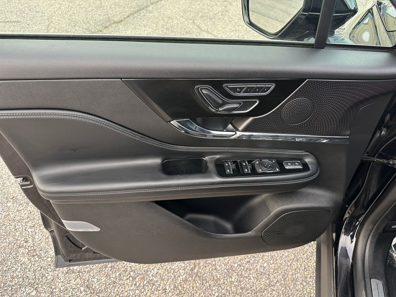 Thumbnail: 2024 Lincoln Corsair - 20