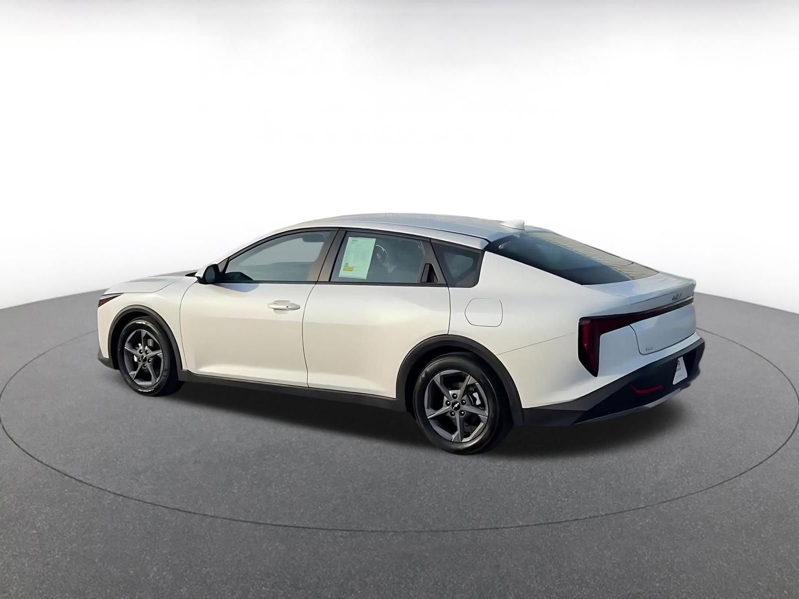 Thumbnail: 2025 Kia K4 - 10