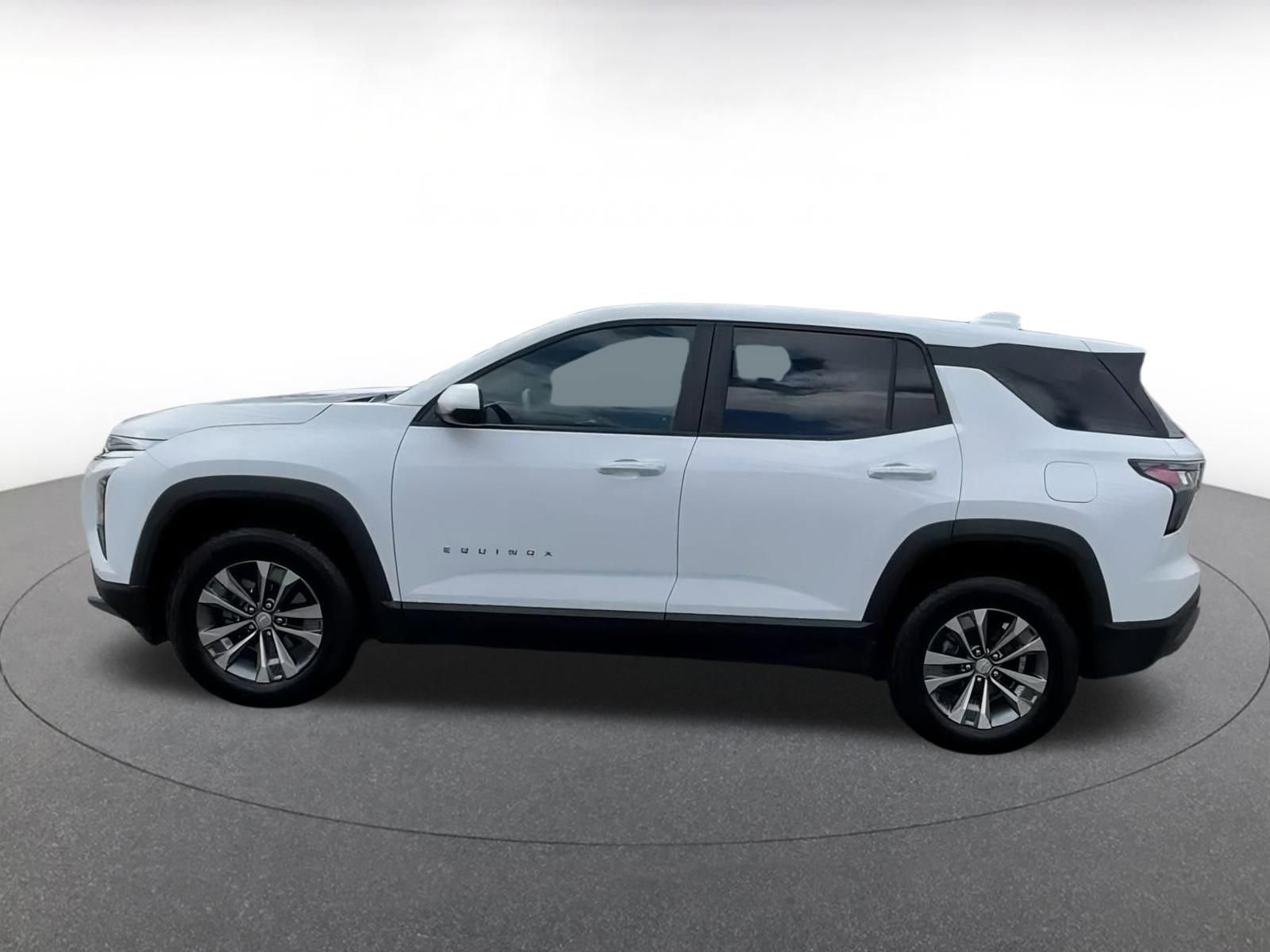 Thumbnail: 2025 Chevrolet Equinox - 9