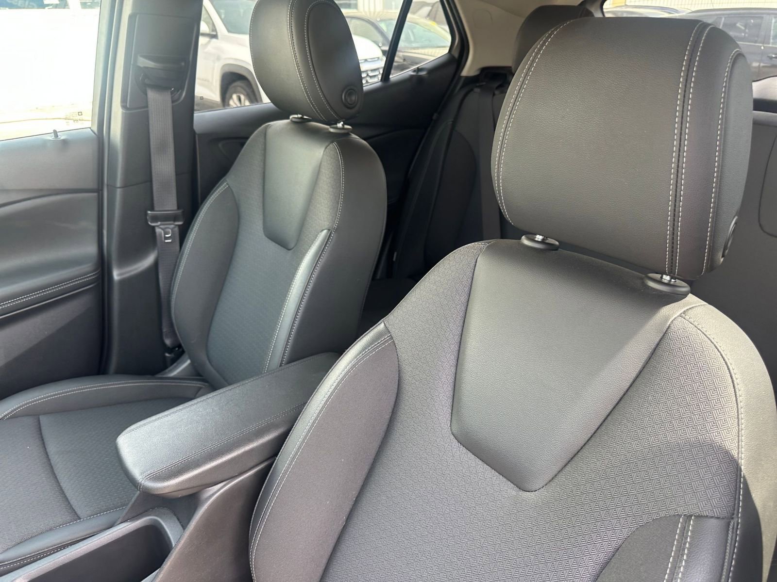 Thumbnail: 2025 Buick Encore GX - 35