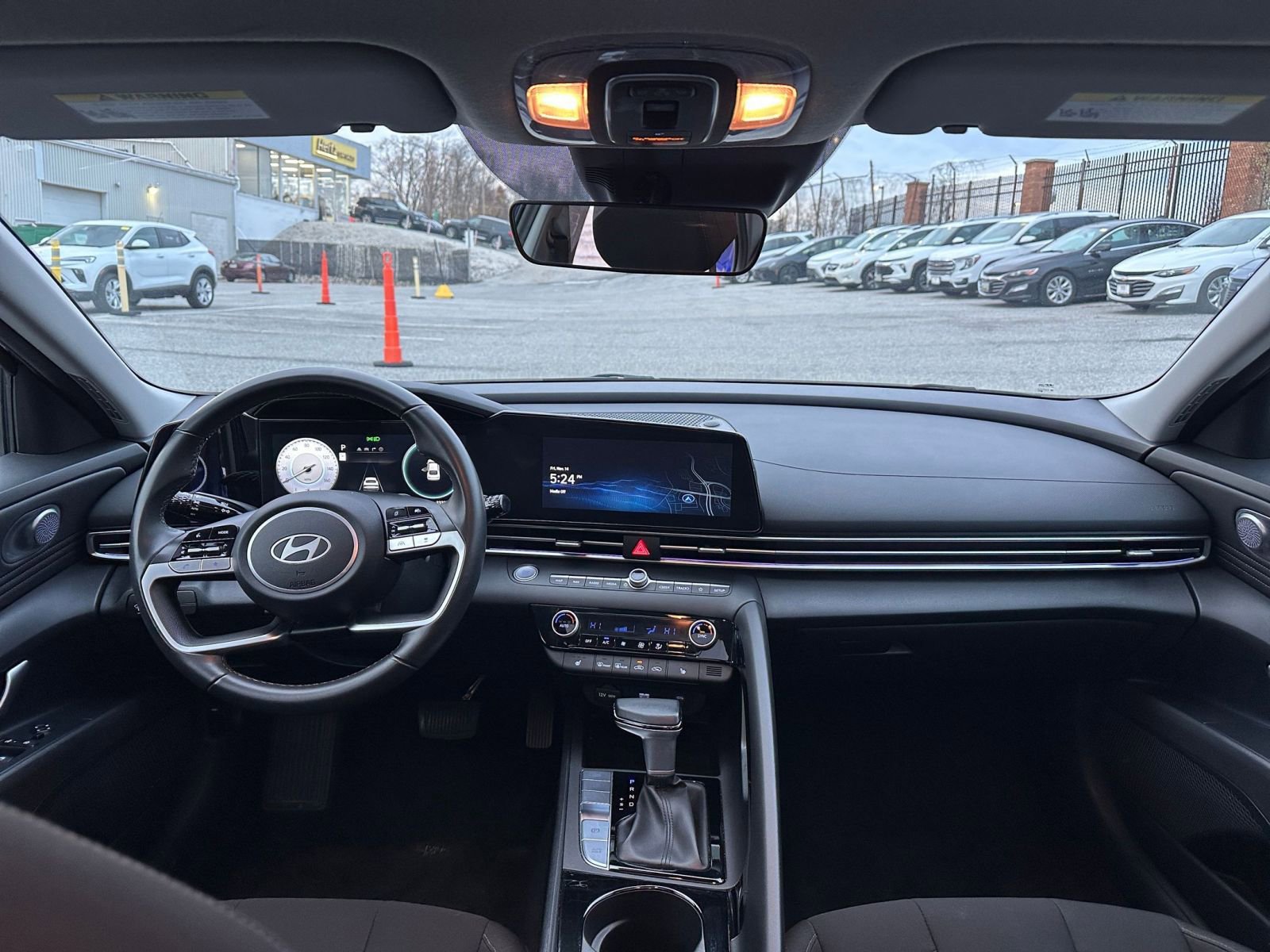 Thumbnail: 2025 Hyundai Elantra - 31