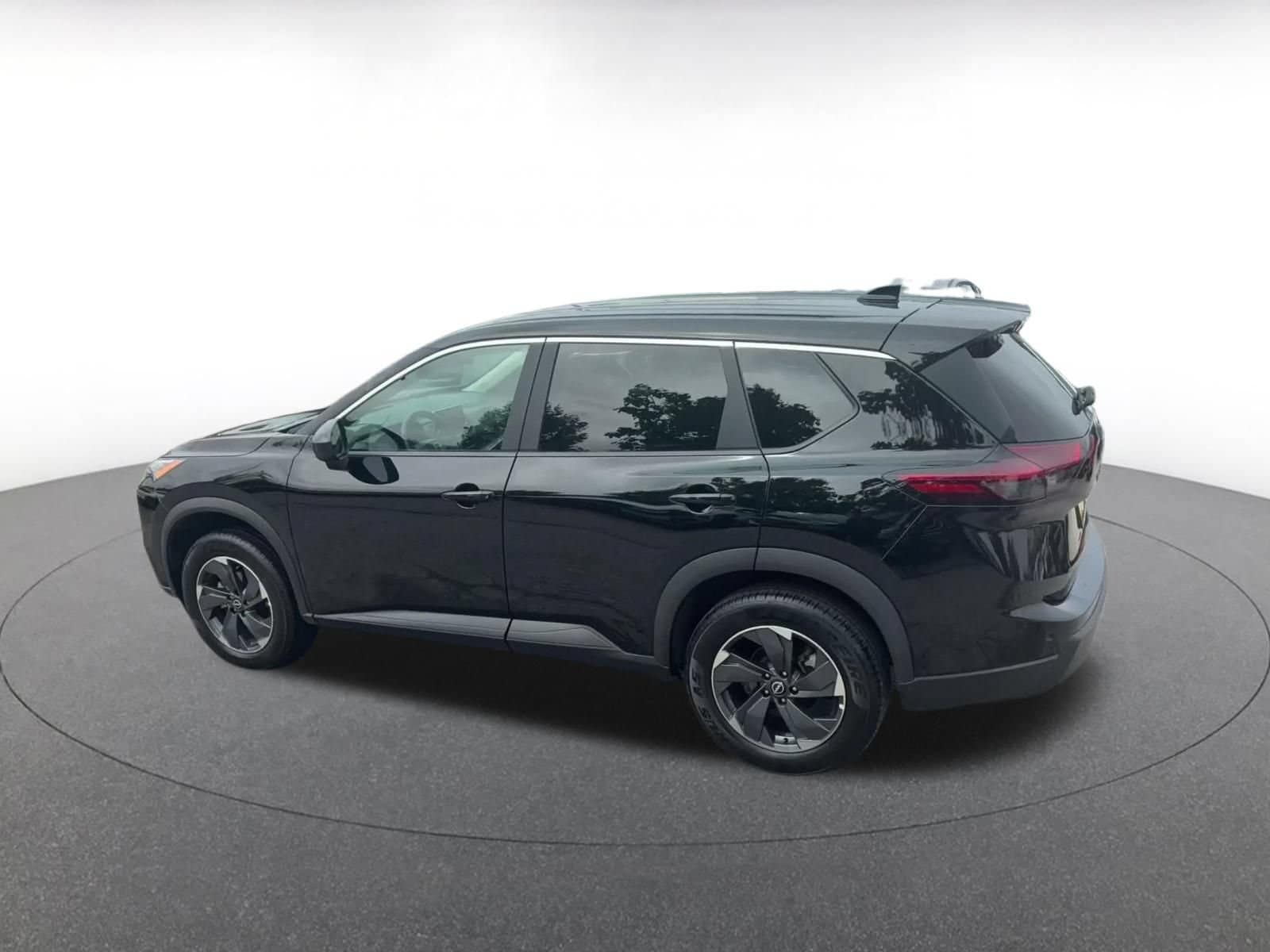 Thumbnail: 2025 Nissan Rogue - 9