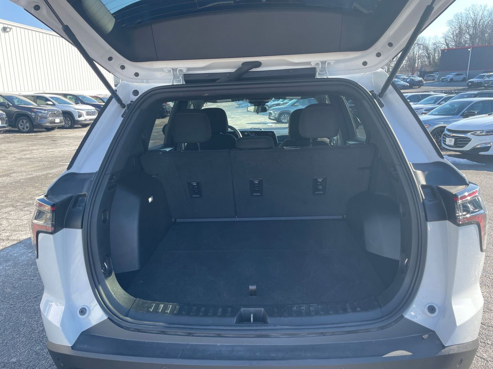 Thumbnail: 2025 Chevrolet Equinox - 30