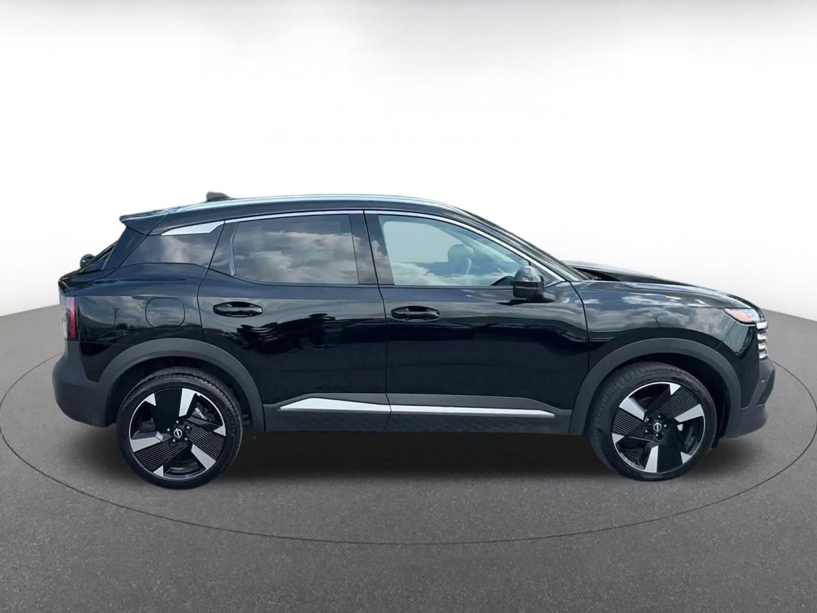 Thumbnail: 2026 Nissan Kicks - 15