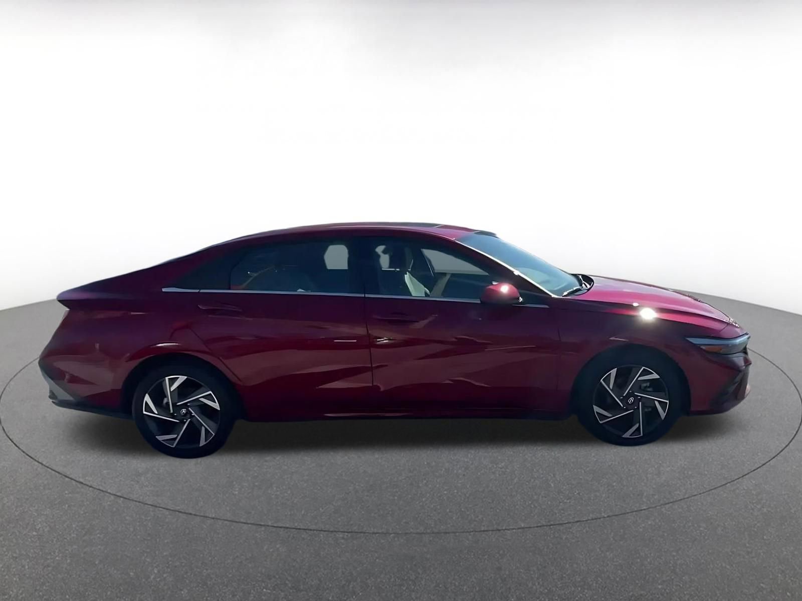 Thumbnail: 2025 Hyundai Elantra - 16
