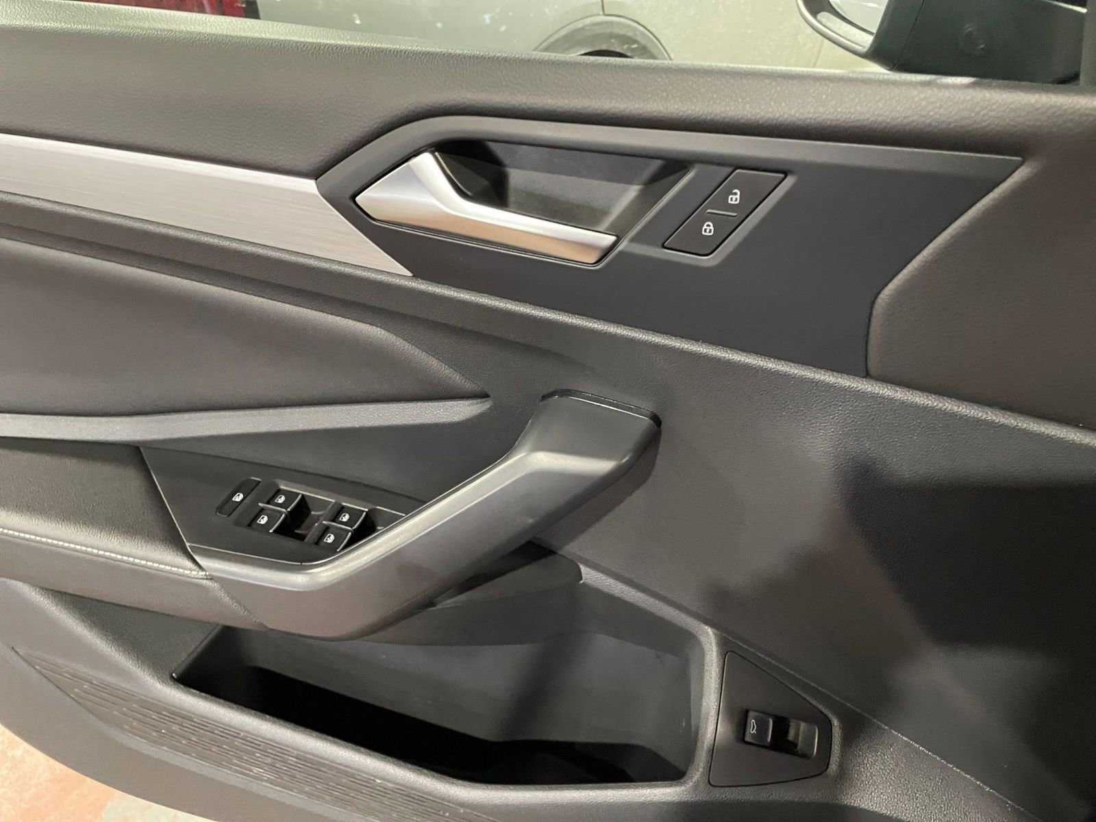 Thumbnail: 2025 Volkswagen Jetta - 18