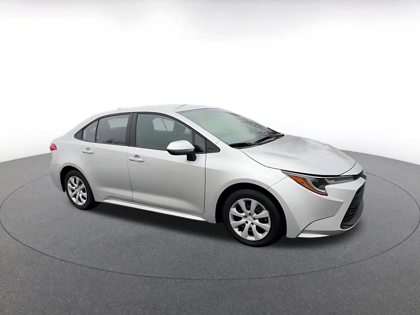 Thumbnail: 2025 Toyota Corolla - 2