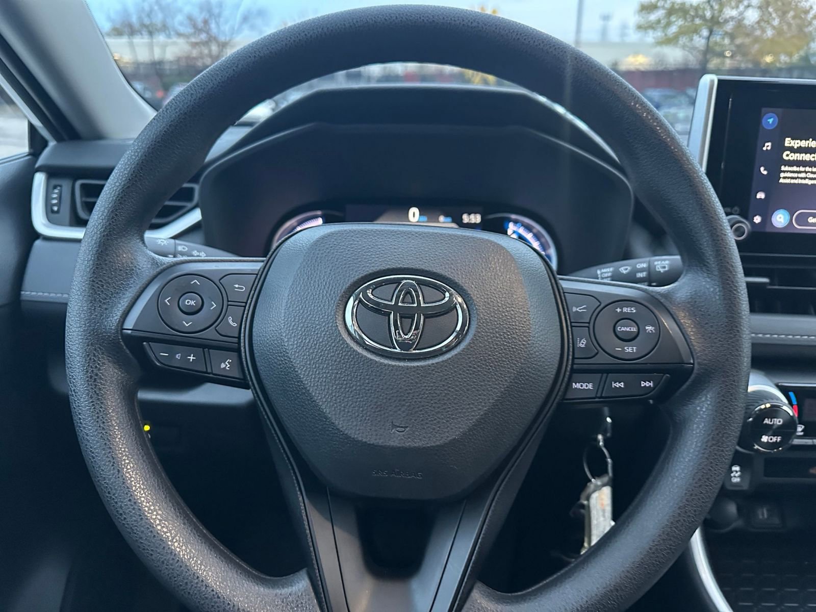 Thumbnail: 2025 Toyota RAV4 - 27