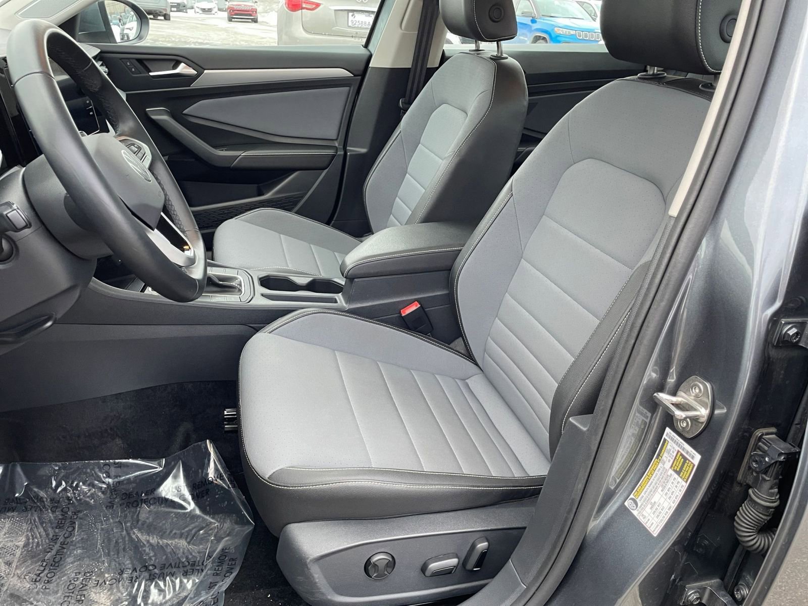 Thumbnail: 2025 Volkswagen Jetta - 25