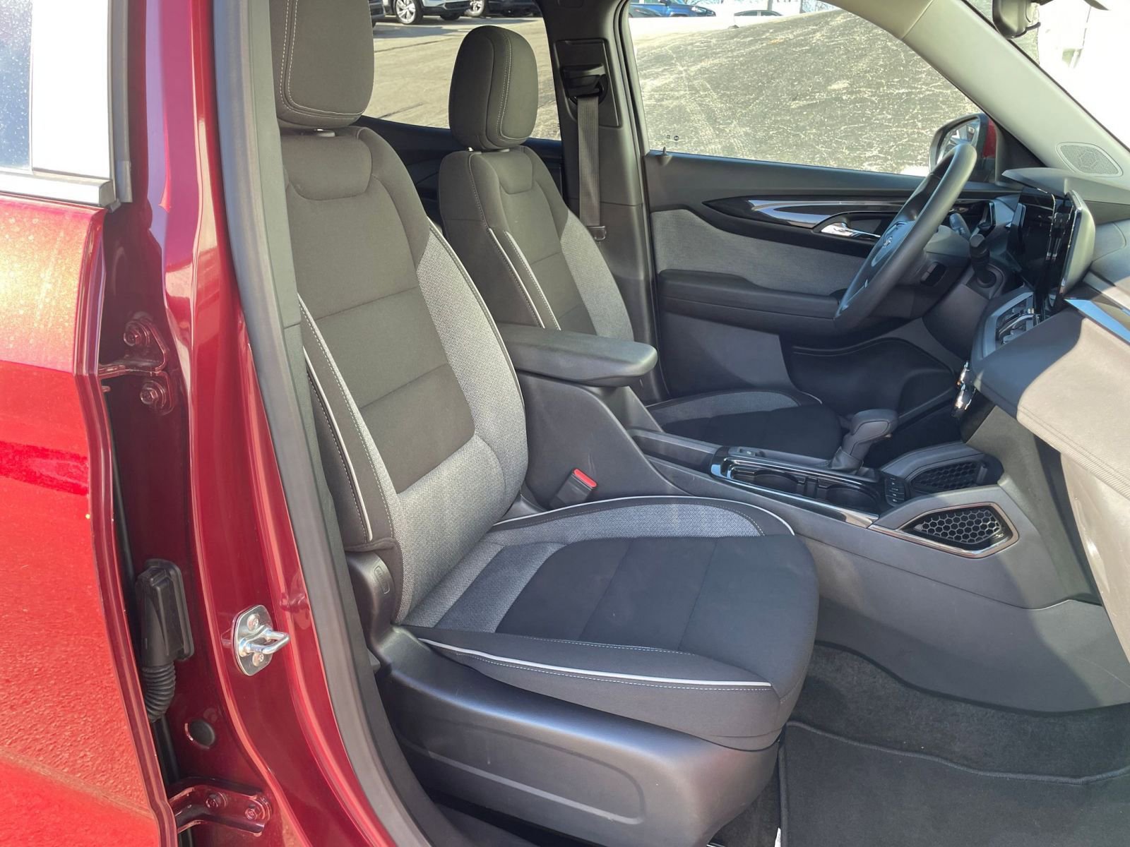 Thumbnail: 2025 Chevrolet TrailBlazer - 34