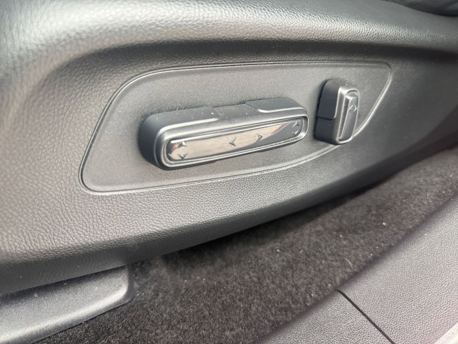 Thumbnail: 2025 Honda HR-V - 23