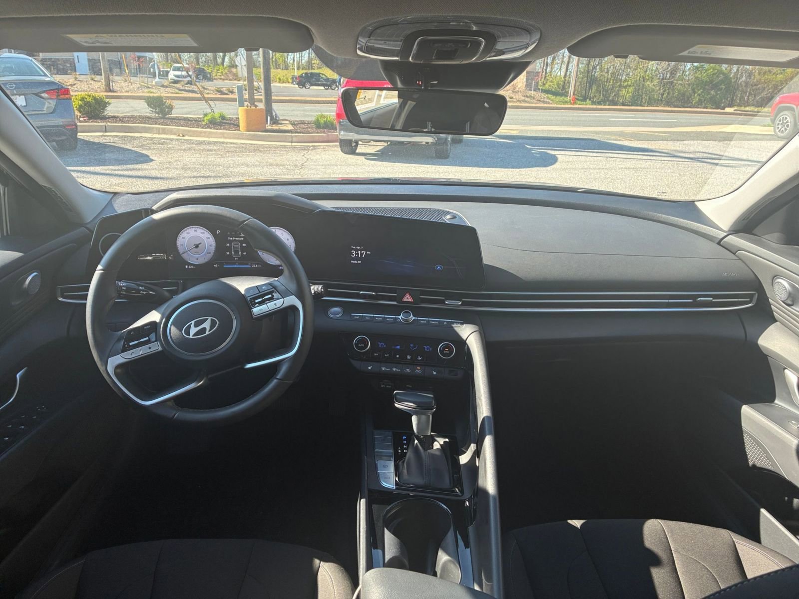 Thumbnail: 2025 Hyundai Elantra - 29