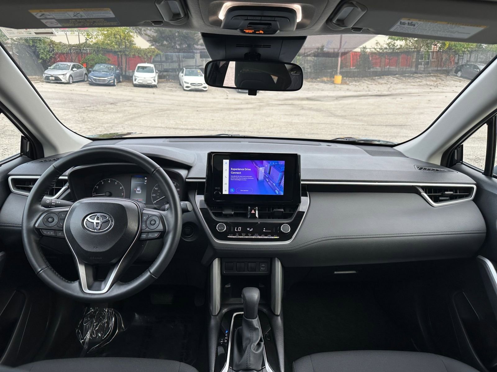 Thumbnail: 2025 Toyota Corolla Cross - 32