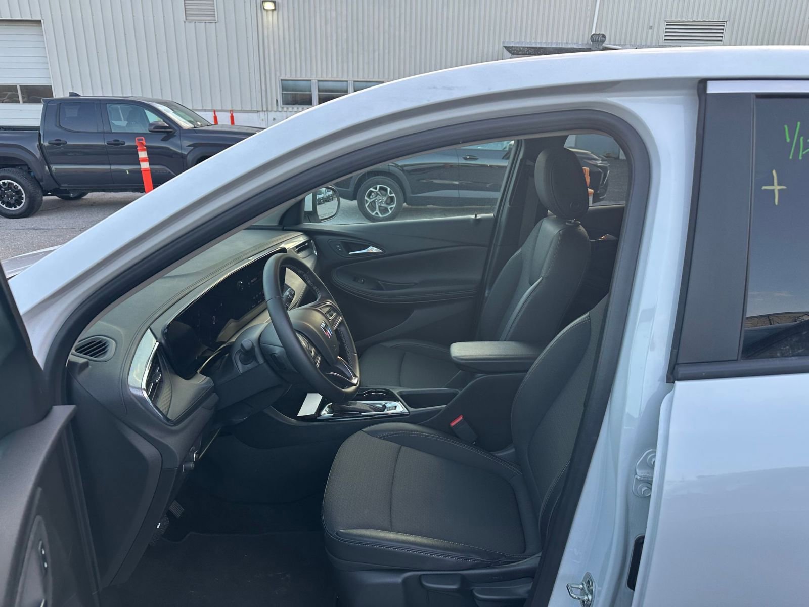 Thumbnail: 2025 Buick Encore GX - 7