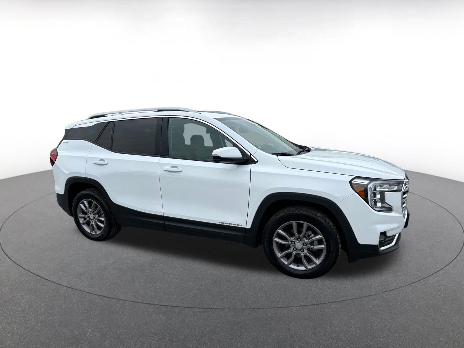 2024 GMC Terrain SLT Hero Image