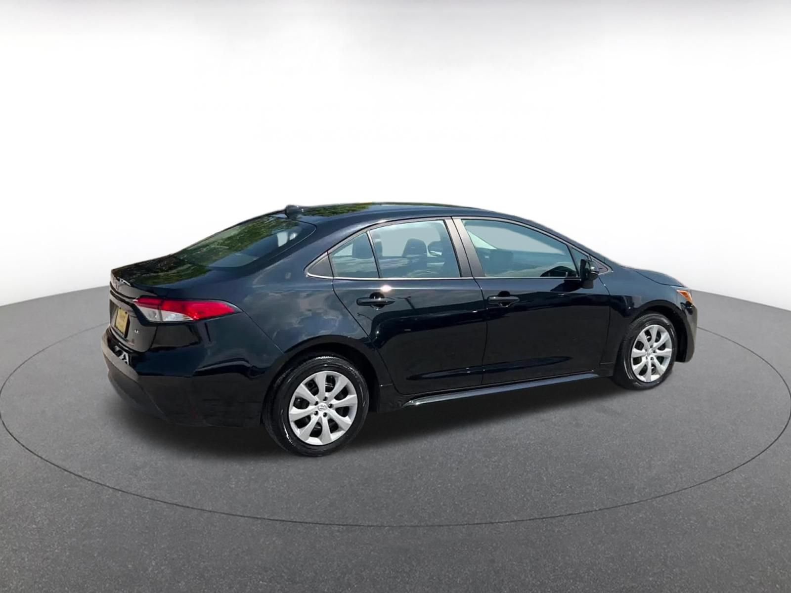 Thumbnail: 2025 Toyota Corolla - 15