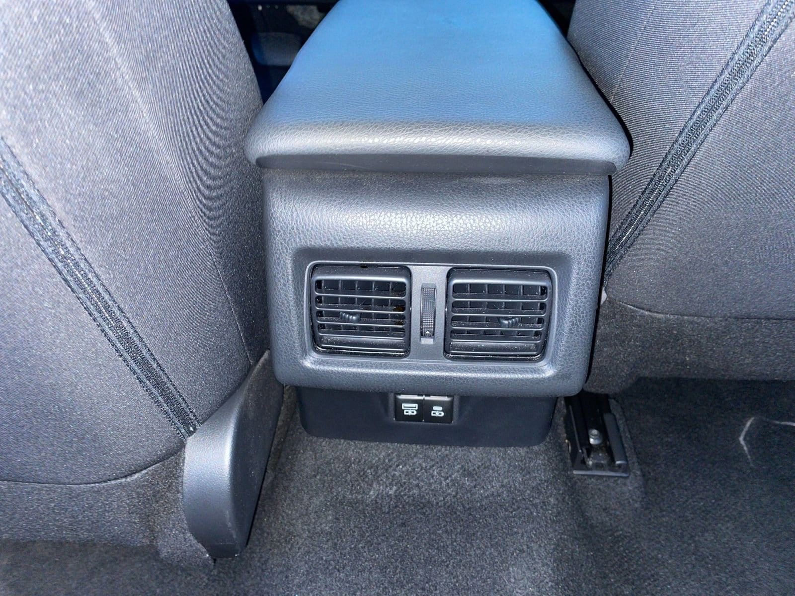 Thumbnail: 2025 Toyota Camry - 23