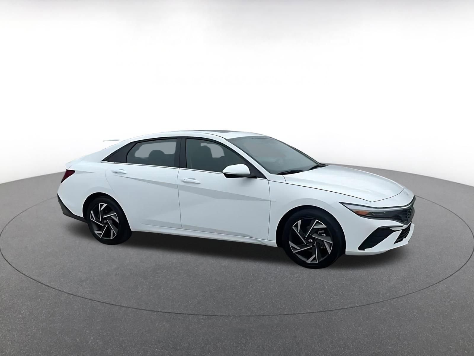 Thumbnail: 2025 Hyundai Elantra - 2