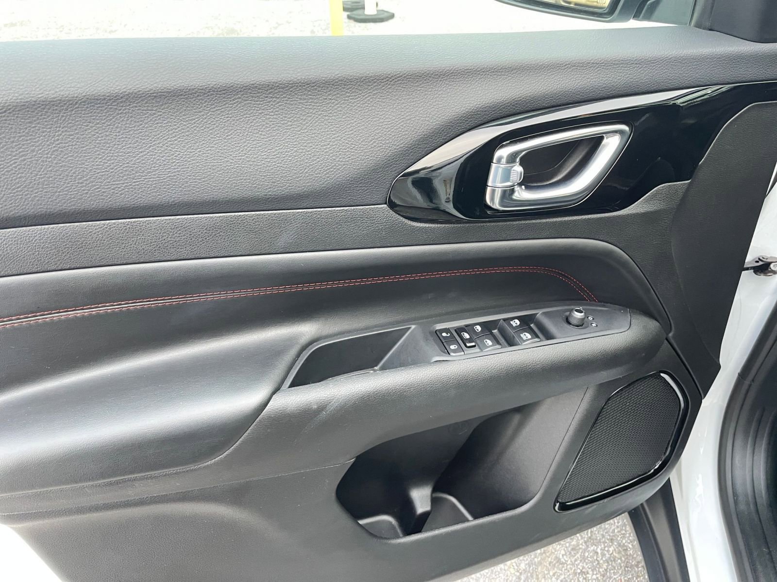 Thumbnail: 2025 Jeep Compass - 20